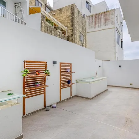 Apartamento A Luxurious 3br With Private Indoor Pool & Parking By 360 Estates