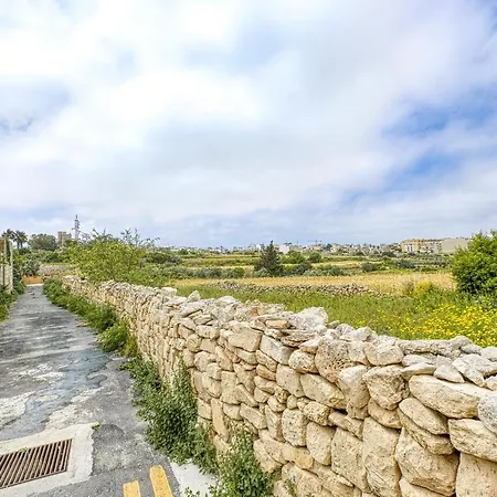 A Luxurious 3br With Private Indoor Pool & Parking By 360 Estates * Gharghur