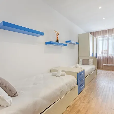 A Luxurious 3br With Private Indoor Pool & Parking By 360 Estates 아파트 *